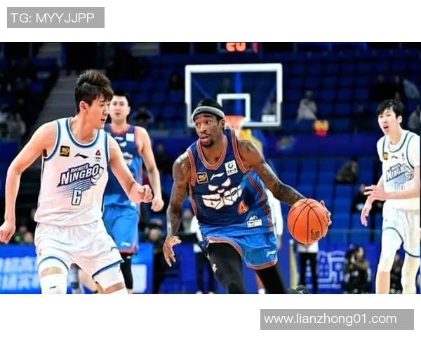 四川男篮在CBA赛季中持续低迷表现面临严峻挑战亟需反思与调整 四川男篮在CBA赛季中持续低迷表现面临严峻挑战亟需反思与调整